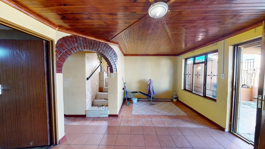 3 Bedroom Property for Sale in Victoria Mxenge Western Cape